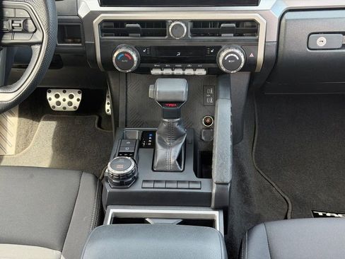 Used 2024 Toyota Tacoma TRD Sport AWD/4WD image 16