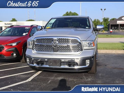 Used 2014 RAM 1500 Laramie w/ Convenience Group AWD/4WD image 8
