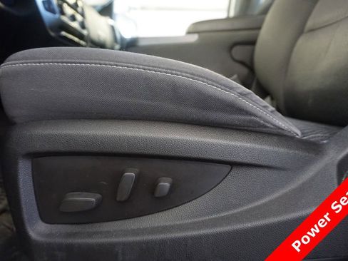 Used 2015 Chevrolet Silverado 1500 LT w/ LT Convenience Package AWD/4WD image 6