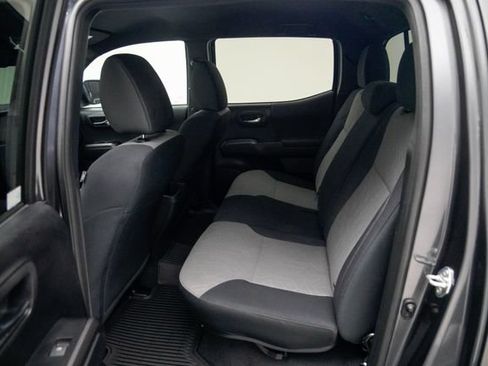 Used 2021 Toyota Tacoma TRD Sport AWD/4WD image 16