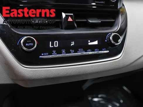 Used 2022 Toyota Corolla LE FWD image 19