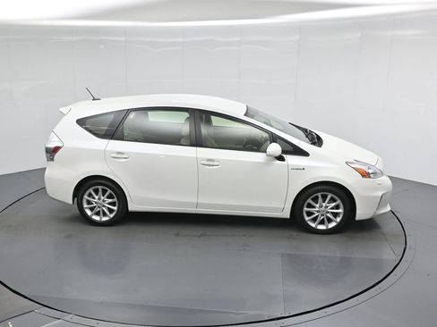 Used 2014 Toyota Prius V Five image 51