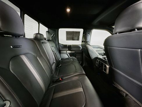 Used 2022 Ford F250 Platinum w/ FX4 Off-Road Package AWD/4WD image 28