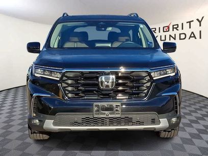 Used 2025 Honda Pilot Elite