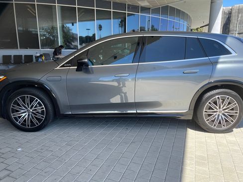 Certified 2023 Mercedes-Benz EQS 580 4MATIC SUV image 4