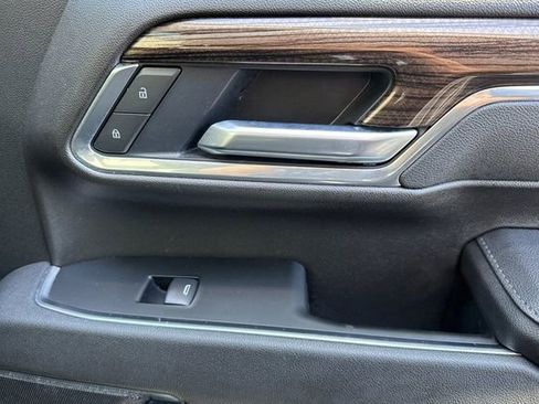 Used 2025 Chevrolet Silverado 2500 LT w/ Convenience Package image 21