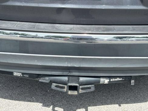 Used 2011 Toyota Highlander SE w/ Tow Pkg AWD/4WD image 9