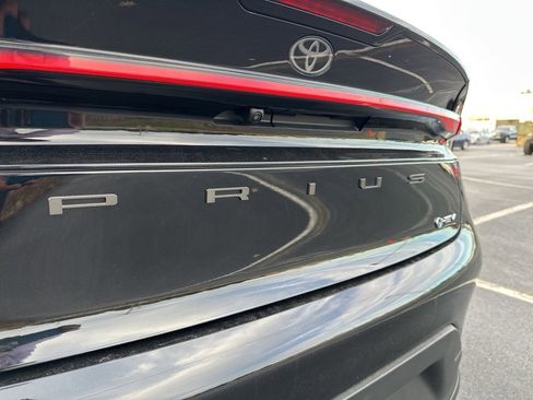 Certified 2024 Toyota Prius LE image 39