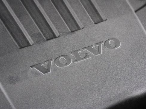 Certified 2025 Volvo XC90 B5 Core w/ Protection Package Premier image 25