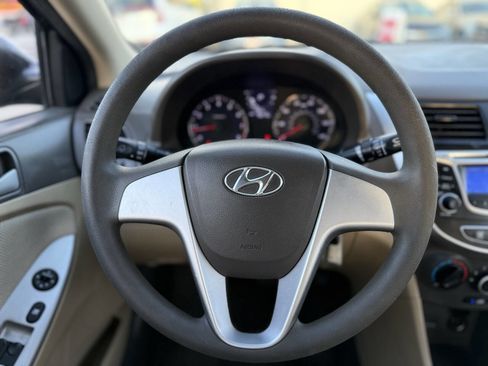 Used 2012 Hyundai Accent GLS image 15