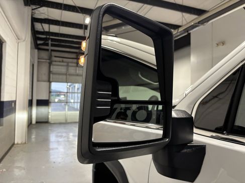 New 2025 GMC Sierra 2500 SLE w/ Preferred Package image 9