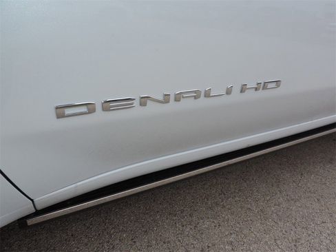 New 2026 GMC Sierra 2500 Denali w/ Denali Reserve Package image 10