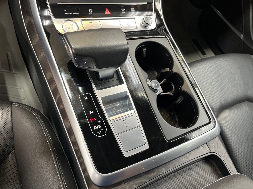 Used 2019 Audi Q8 Prestige AWD/4WD image 27