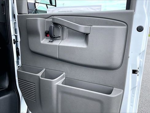 New 2026 Chevrolet Express 3500 Extended RWD image 25