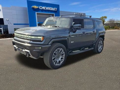 Used 2025 GMC Hummer EV 3X w/ LPO, Roof Cross Rail Package image 36