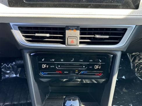 New 2026 Volkswagen Taos SE AWD/4WD image 35