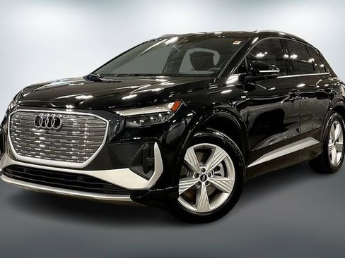 Used 2025 Audi Q4 e-tron Premium Plus w/ Premium Plus image 2