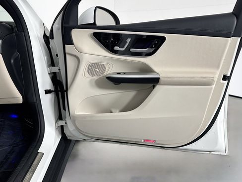 Used 2023 Mercedes-Benz GLC 300 image 22