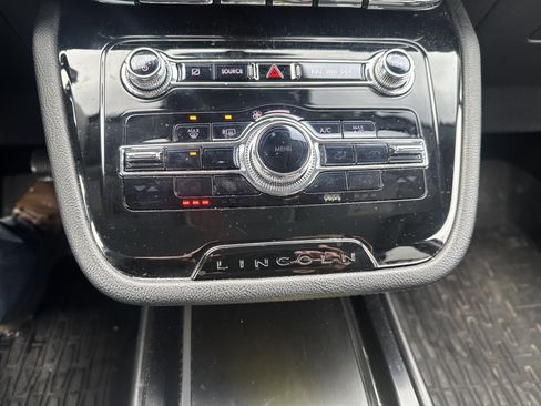 Used 2022 Lincoln Corsair AWD w/ Equipment Group 101A image 25