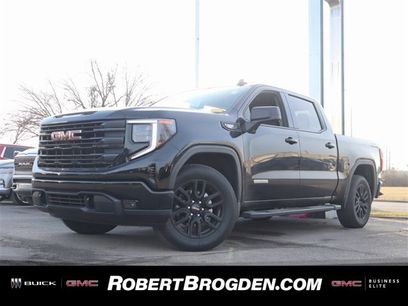 Used 2025 GMC Sierra 1500 Elevation