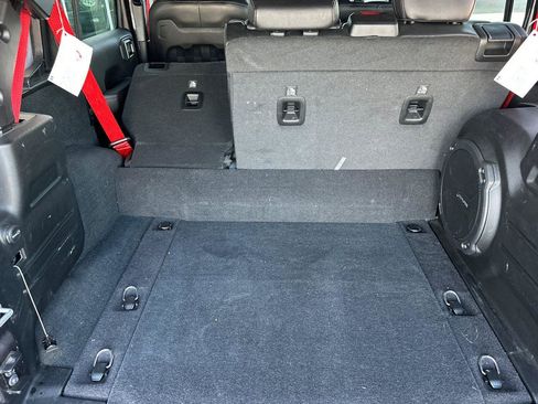 Used 2023 Jeep Wrangler Unlimited Rubicon 4xe image 12