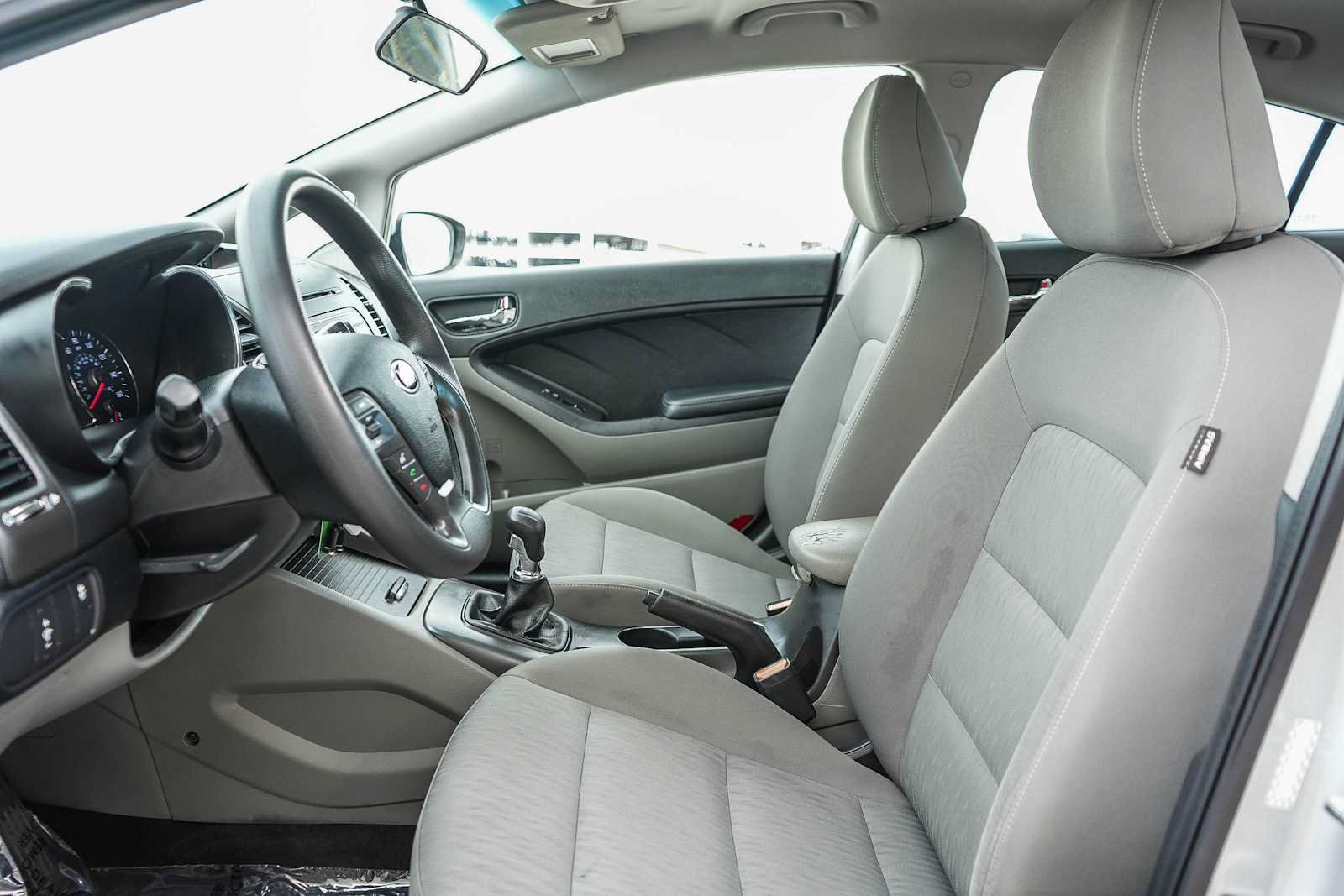 Used 2016 Kia Forte LX FWD image 18