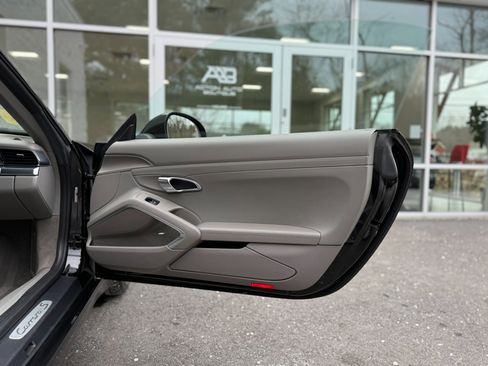 Used 2014 Porsche 911 Carrera S image 34