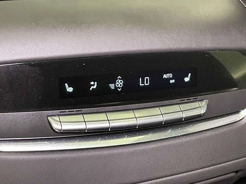 Used 2026 Cadillac Escalade Platinum Sport w/ LPO, ONYX Package AWD/4WD image 26