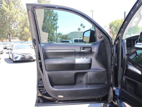 Used 2019 Toyota Sequoia TRD Sport AWD/4WD image 2