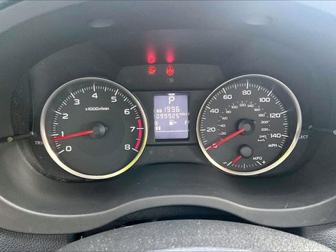 Used 2017 Subaru Crosstrek 2.0i Premium AWD/4WD image 8