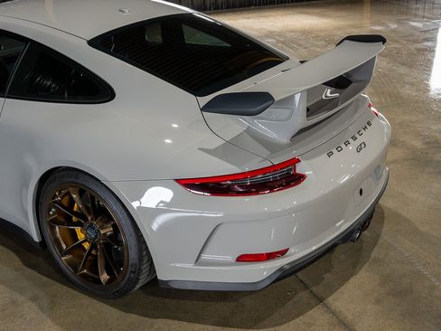 Used 2018 Porsche 911 GT3 RWD image 48