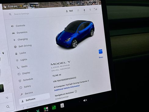 Used 2023 Tesla Model Y Long Range AWD/4WD image 18
