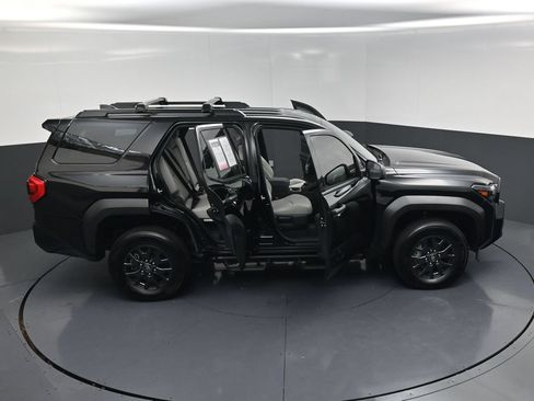 Used 2026 Toyota 4Runner SR5 AWD/4WD image 24