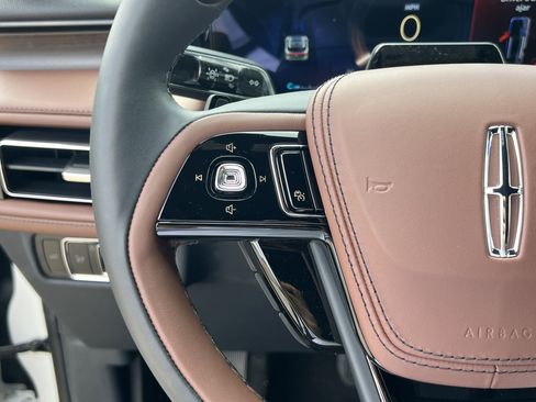 New 2026 Lincoln Aviator Reserve w/ Illumination Package RWD image 11