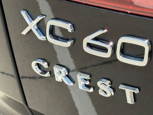 New 2026 Volvo XC60 B5 Plus w/ Protection Package Premier AWD/4WD image 9