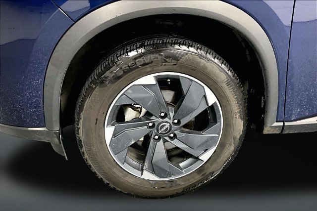 Used 2025 Nissan Rogue SV AWD/4WD image 28