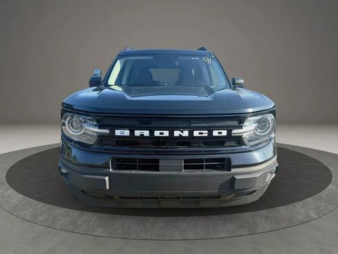 Used 2021 Ford Bronco Sport Outer Banks w/ Outer Banks Package image 2