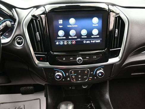 Used 2021 Chevrolet Traverse LT w/ LT Premium Package AWD/4WD image 10