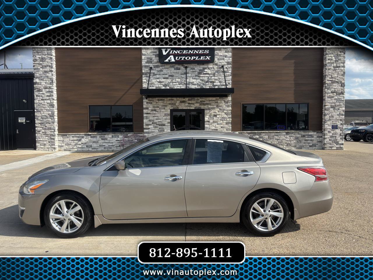 Used 2015 Nissan Altima 2.5 SV FWD image 1