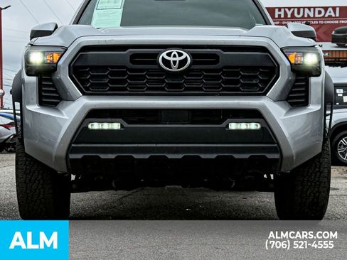 Used 2024 Toyota Tacoma TRD Off-Road AWD/4WD image 8