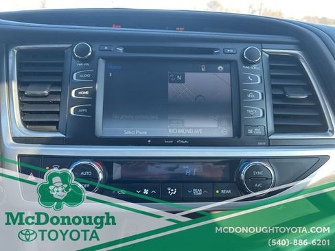 Used 2018 Toyota Highlander XLE image 13