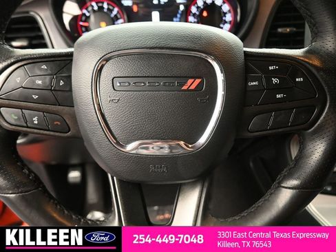 Used 2023 Dodge Challenger SXT w/ Blacktop Package image 8
