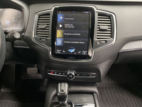 Used 2020 Volvo XC90 T6 Momentum w/ Protection Package image 26