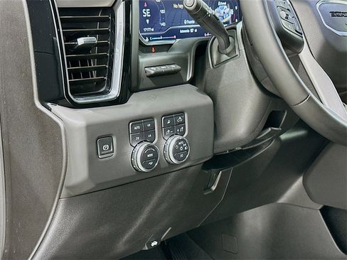 Used 2025 GMC Sierra 2500 Denali w/ Denali Reserve Package image 10