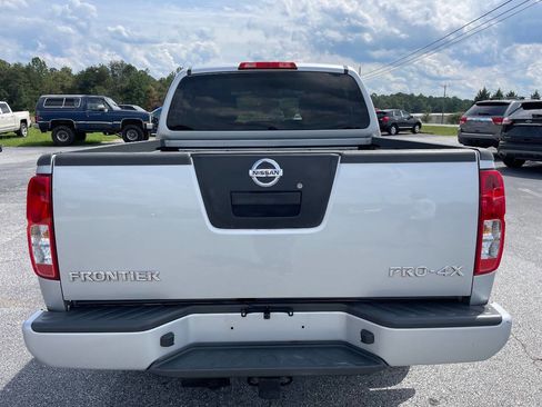 Used 2012 Nissan Frontier PRO-4X image 4