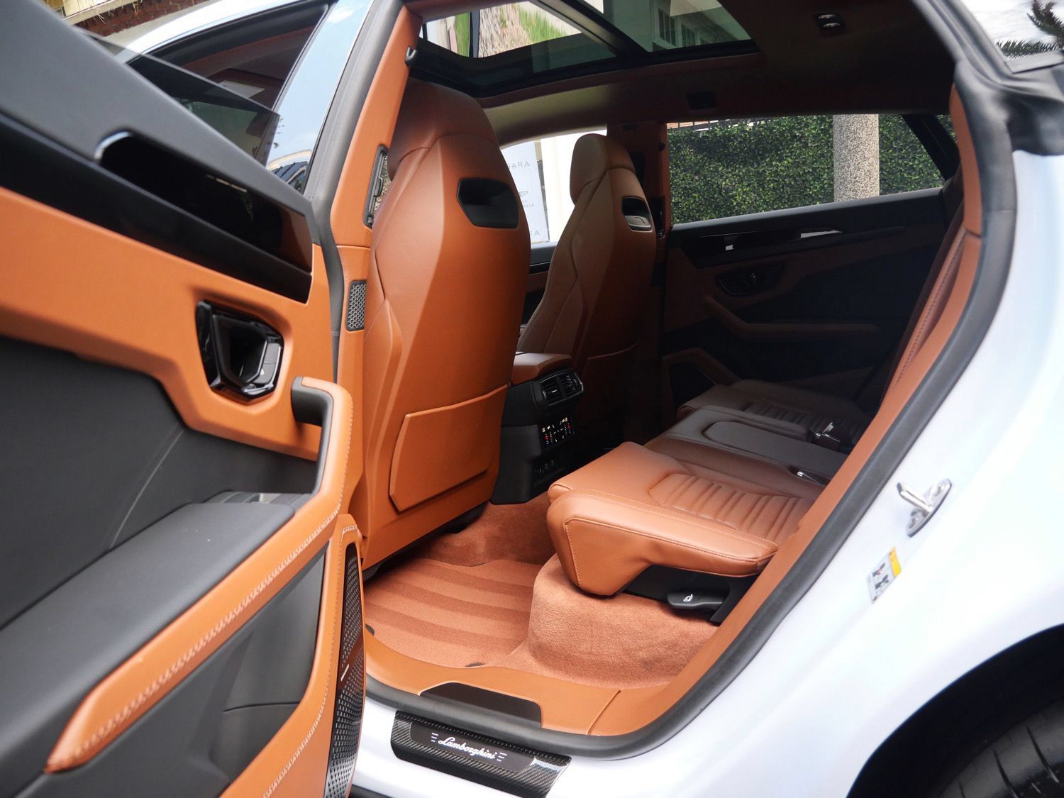 Used 2026 Lamborghini Urus SE AWD/4WD image 21