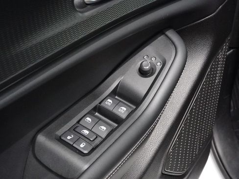Used 2025 Jeep Grand Cherokee Laredo X w/ Luxury Tech Group I AWD/4WD image 25