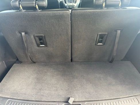 Certified 2023 GMC Acadia SLT w/ Elevation Edition image 8