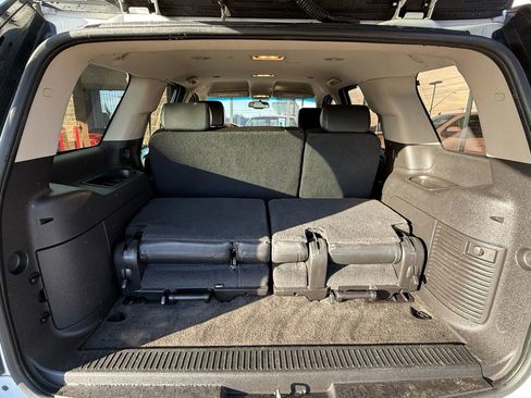 Used 2008 GMC Yukon SLT w/ SLT Preferred Equipment Group image 32