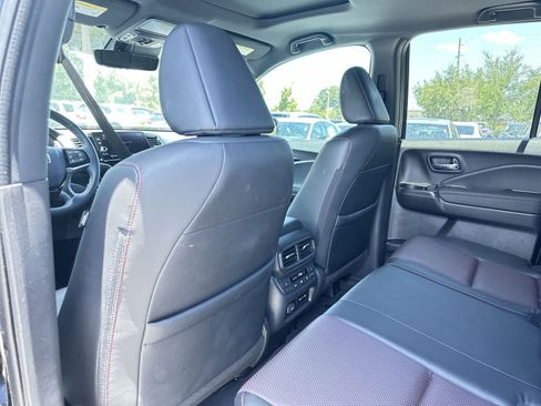 Used 2026 Honda Ridgeline Black Edition image 14